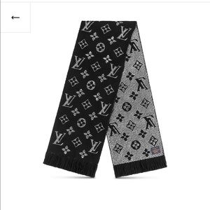 Louis Vuitton Logomania shine scarf